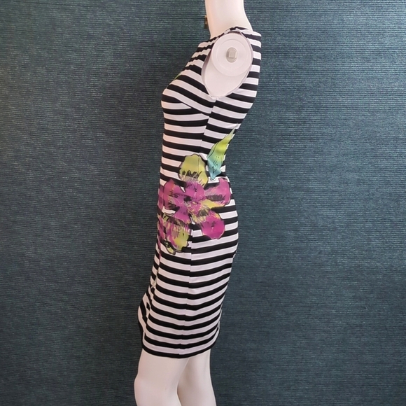 Caché Horizontal Striped Bodycon Dress With Floral Splash - Picture 5 of 13
